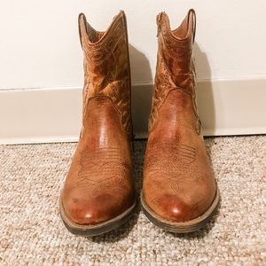 COCONUTS by Matisse | Cowboy Booties